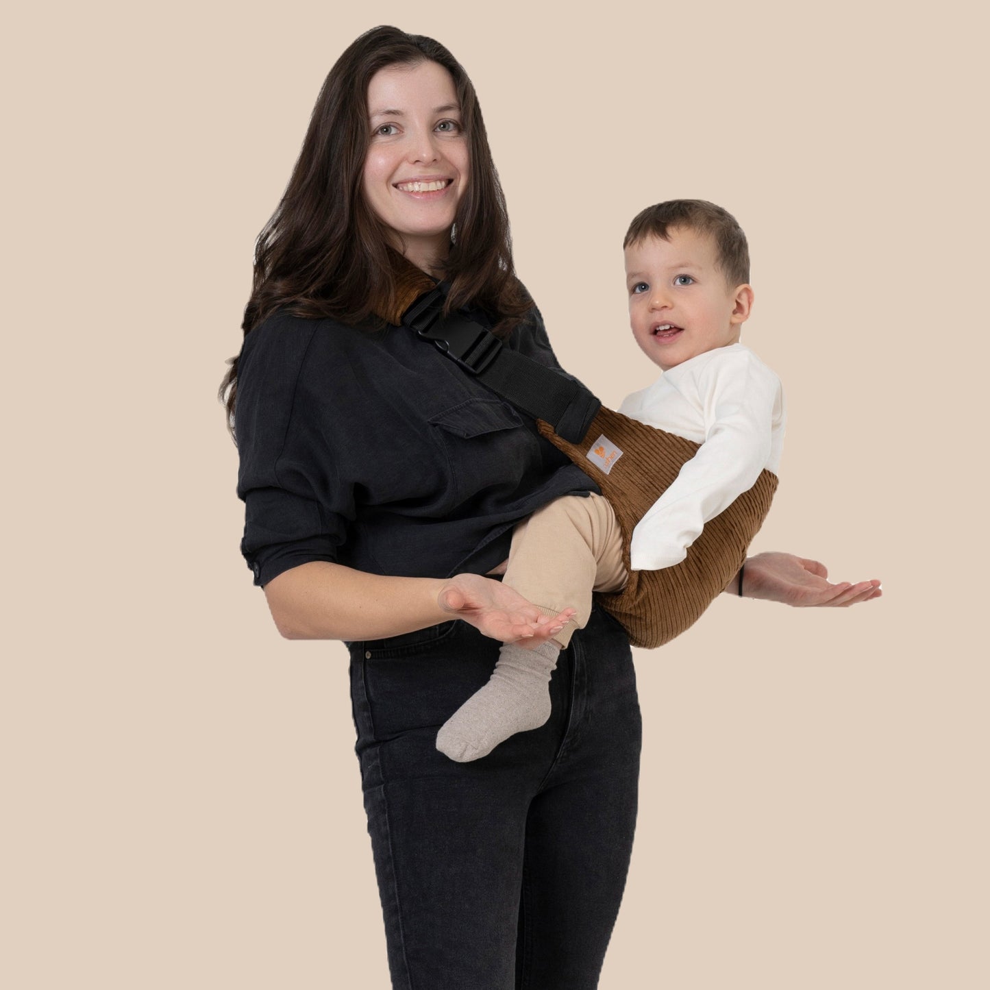 Toddler hip carrier used from 9 months to 48 months
